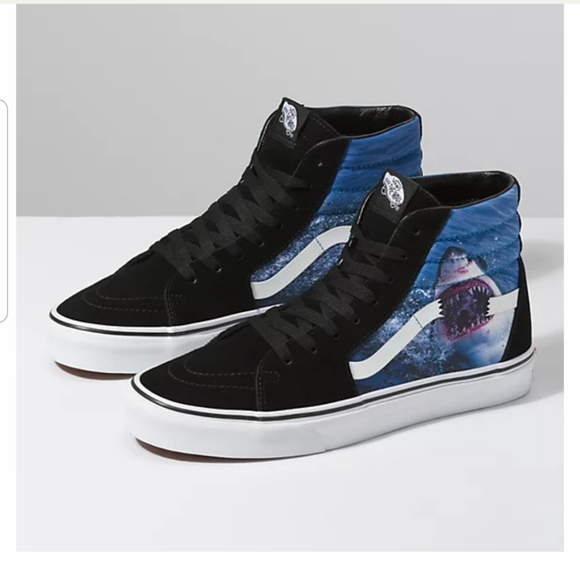 Vans Shoes - 💥HOST PICK💥 Vans x Shark Week UNISEX sneakers